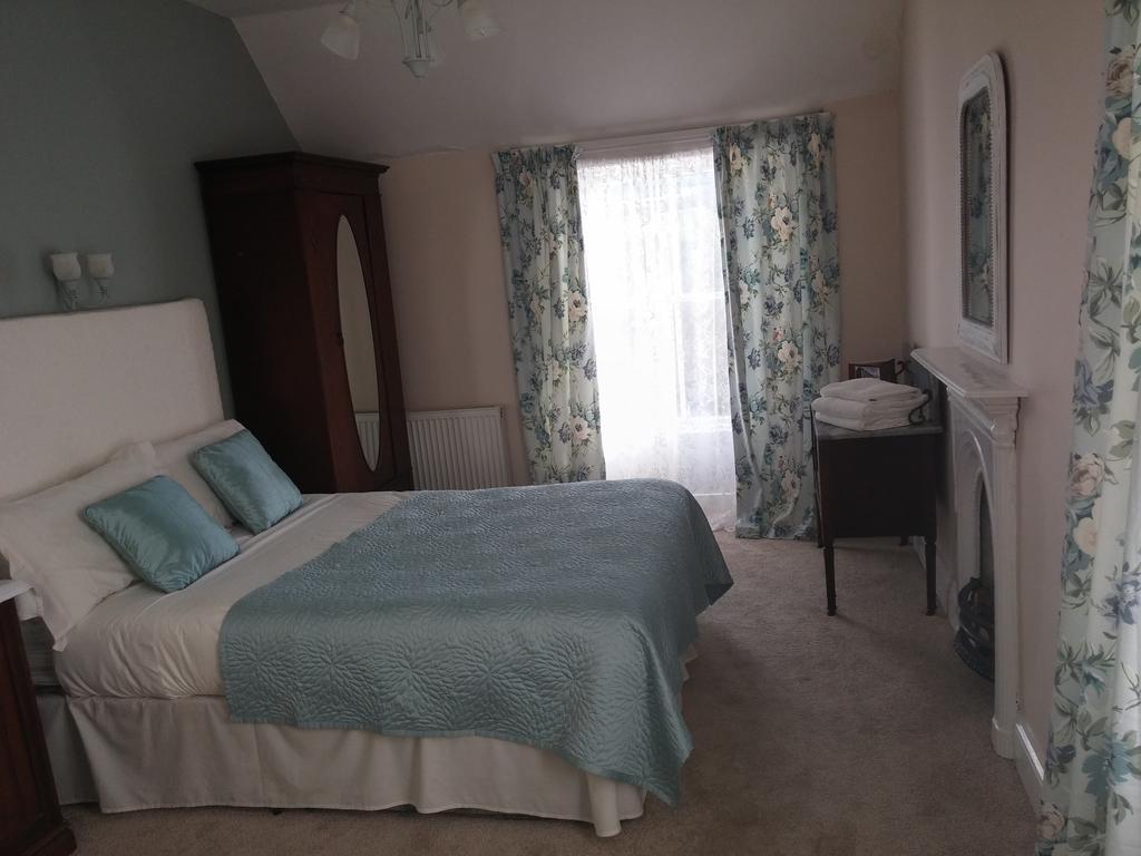 Meath Arms Country Inn Aughrim Rom bilde