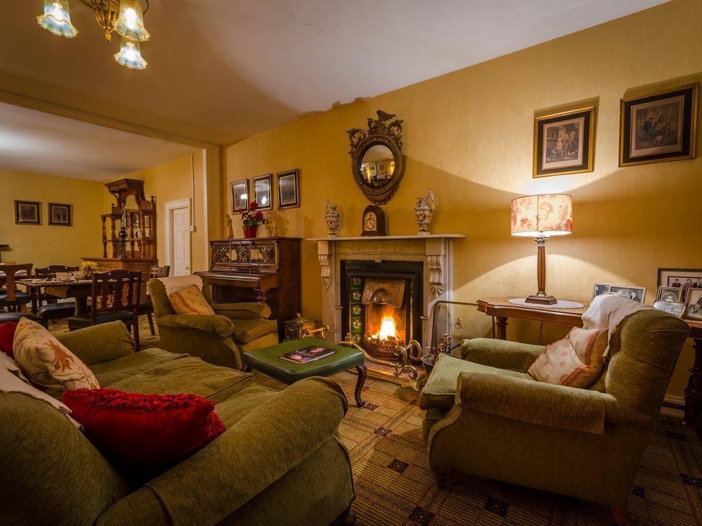 Meath Arms Country Inn Aughrim Eksteriør bilde